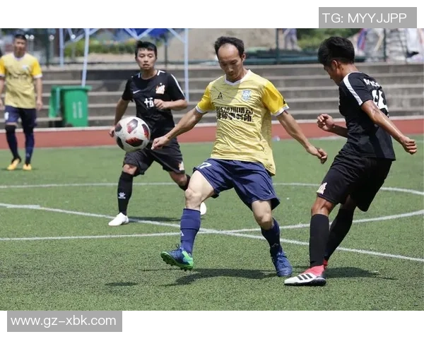 足球纪实：记录深圳足球队的奋斗经历